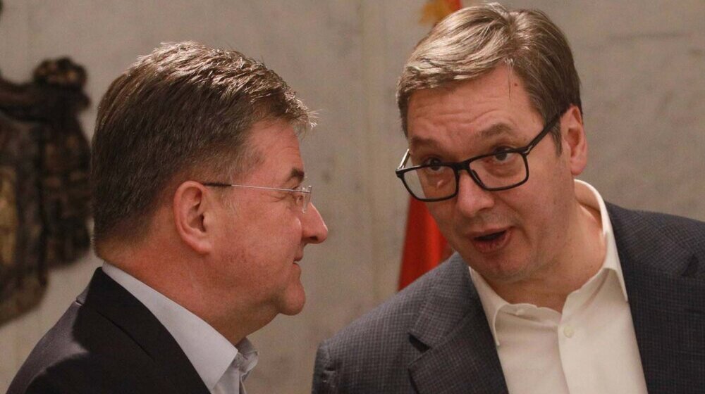 Vučić danas oči u oči sa specijalnim izaslanikom EU: Hoće li ubediti Lajčaka u konstruktivnost Beograda kako bi Srbija dobila novac iz EU? 1