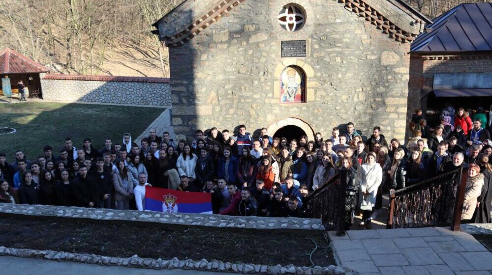 Prvo misionarsko putovanje mitrovačke omladine 1