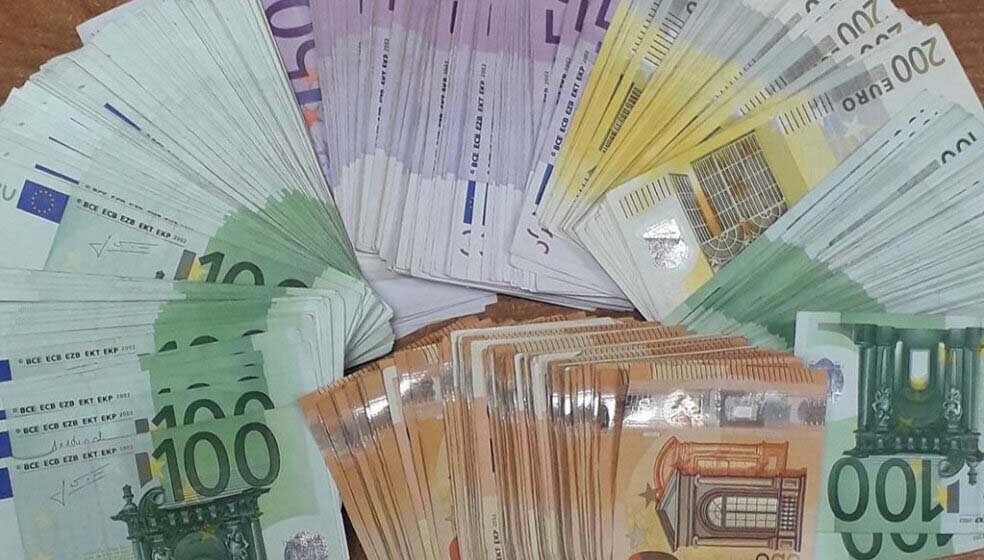 Novac i politika - slučaj Srbija: Autorski tekst Zorana Stojiljkovića 1