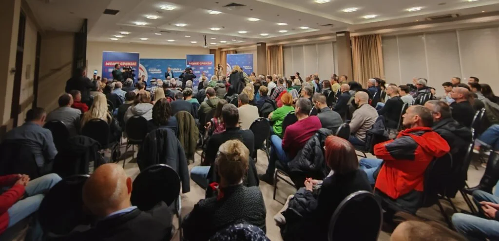 Srbija ne sanja već spava a buđenje će biti bolno: Dragan Đilas na tribini u Kragujevcu 2