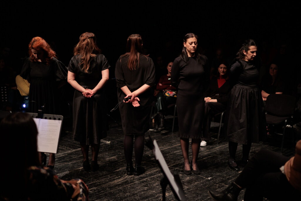 Mužeotrovnice ili žrtve porodičnog nasilja, društva i podmetanja: Rekonstrukcija istorije u predstavi o trovačicama iz Ćuprijskog okruga 8