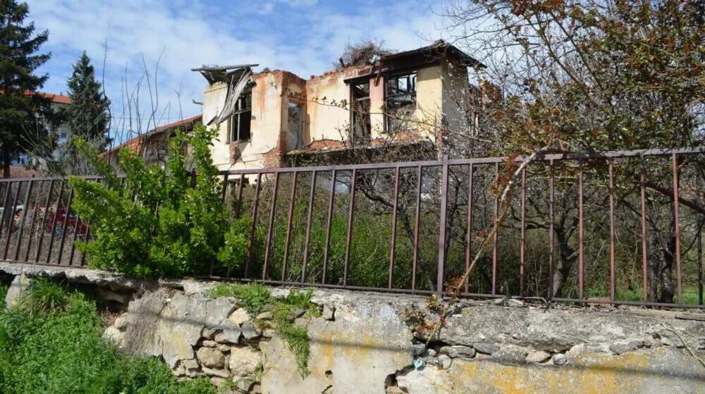 Šta se dešava sa obnovom zgrade doma za ratnu siročad u Vranju, koju je sagradio američki dobrotvor? 1