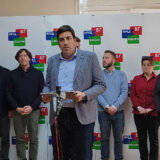 Stranka Zajedno osudila napad na narodne poslanike tokom protesta u Žagubici 2