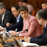 Završena sednica Vlade: Šta tačno piše u paketu mera koji je dogovoren na sastanku Vučića sa Srbima sa KiM 2