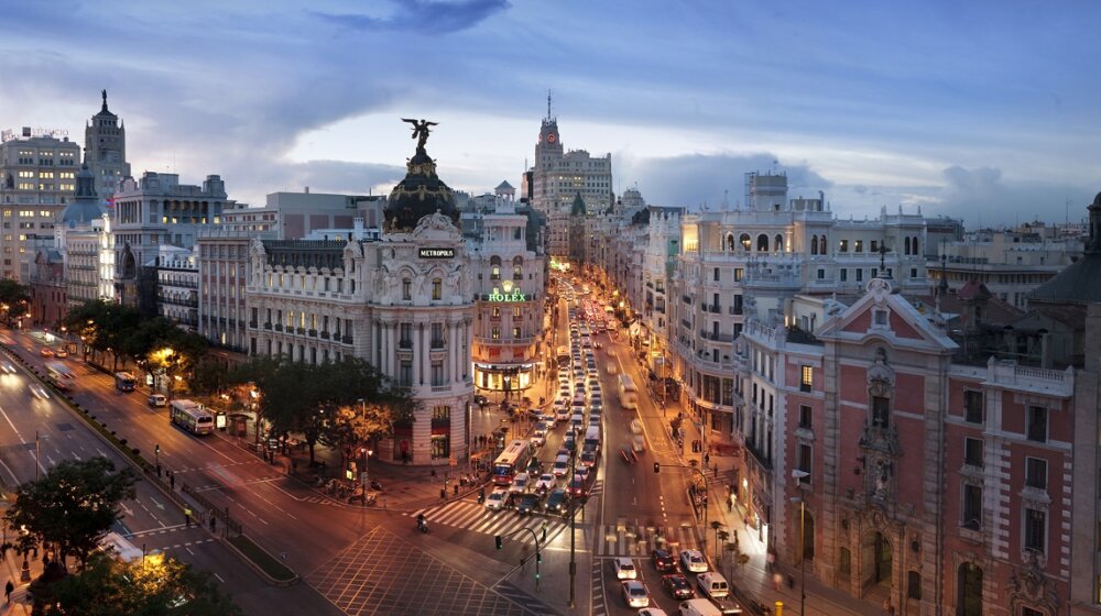 Španija očekuje veći broj srpskih gostiju: Direktni letovi iz Beograda do pet španskih gradova 1