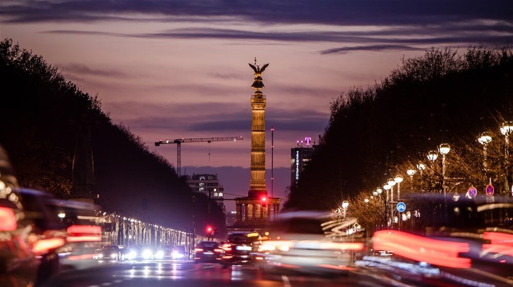 Ruske i sovjetske zastave zabranjene sutra u Berlinu na Dan pobede 1