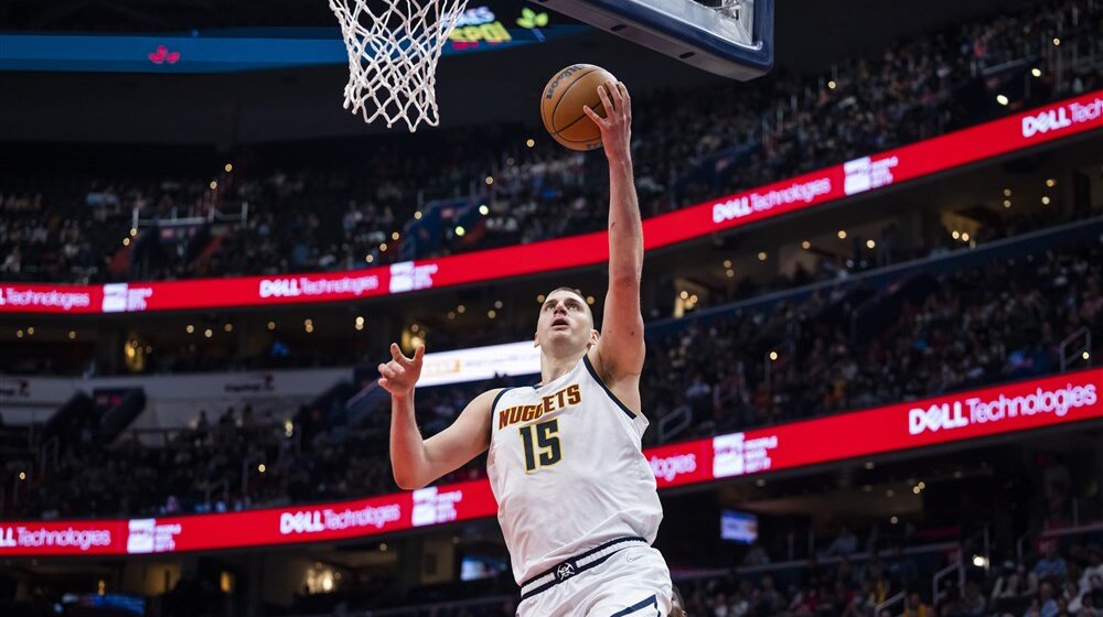 "Nikola uvek ima odgovor": Jokić inteligentnim potezom rešio meč, trener mu opet izrazio divljenje (VIDEO) 1