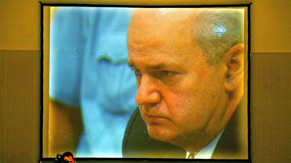 Dan kada je Milošević započeo svoj krvavi pir: Projekat velike Srbije je naišao na prvu prepreku, a onda su krenuli u veća razaranja 1