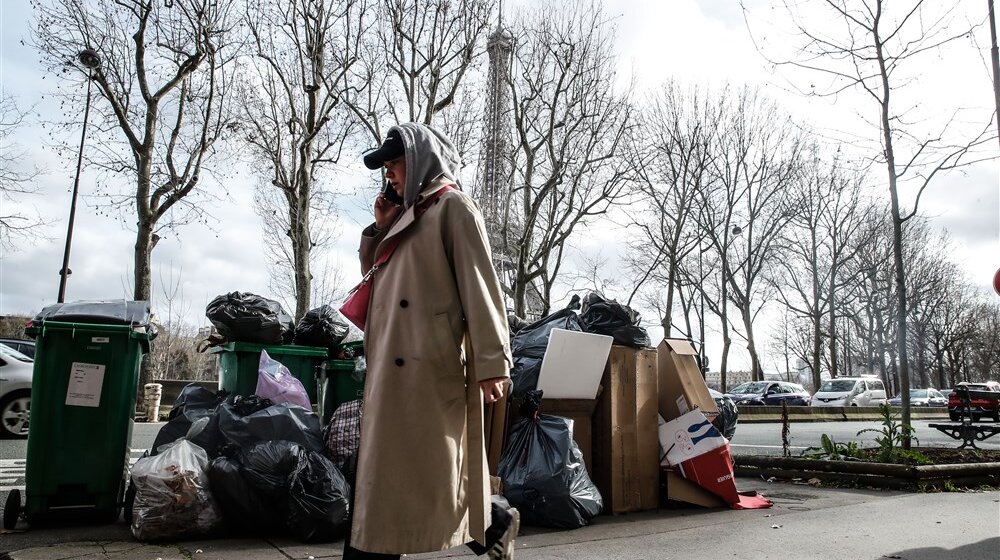 Le Mond: Zbog štrajka đubretara, u Parizu je oko 5.400 tona smeća na ulicama 1