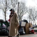 Le Mond: Zbog štrajka đubretara, u Parizu je oko 5.400 tona smeća na ulicama 11