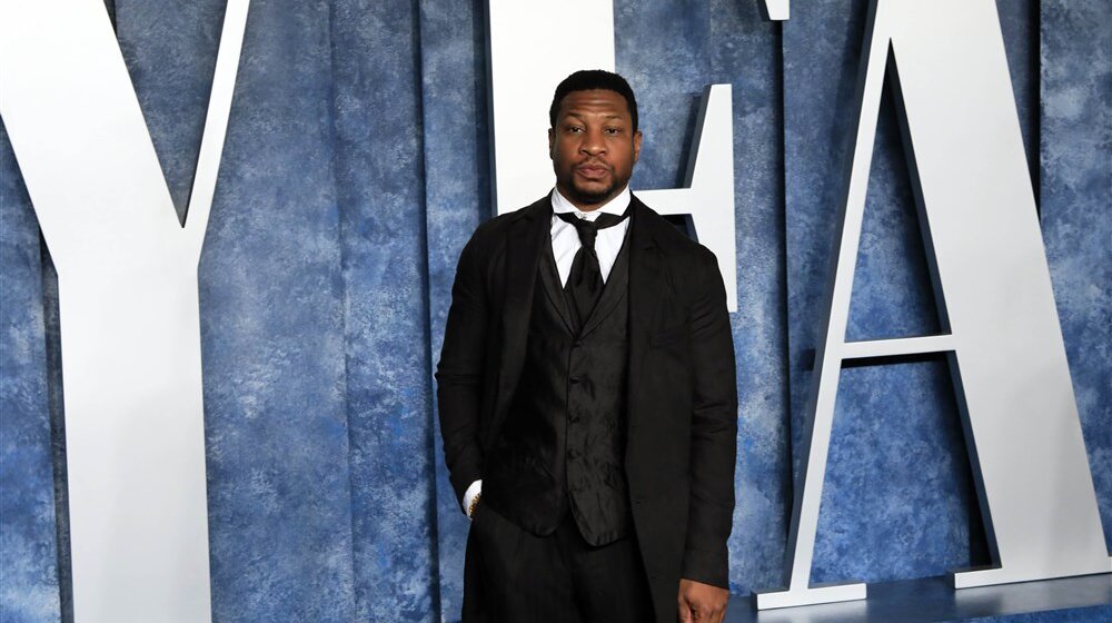 Glumac Džonatan Mejdžors uhapšen za napad i davljenje 1