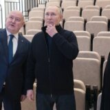 Novi snimak ponovo podstakao spekulacije o zdravlju Vladimira Putina (VIDEO) 1