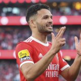 Patrik Klajvert priželjkuje da u Barseloni vidi Roberta Firmina i Gonzala Ramosa 1