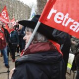 Premijerka Francuske ne odustaje od reforme penzionog sistema 17