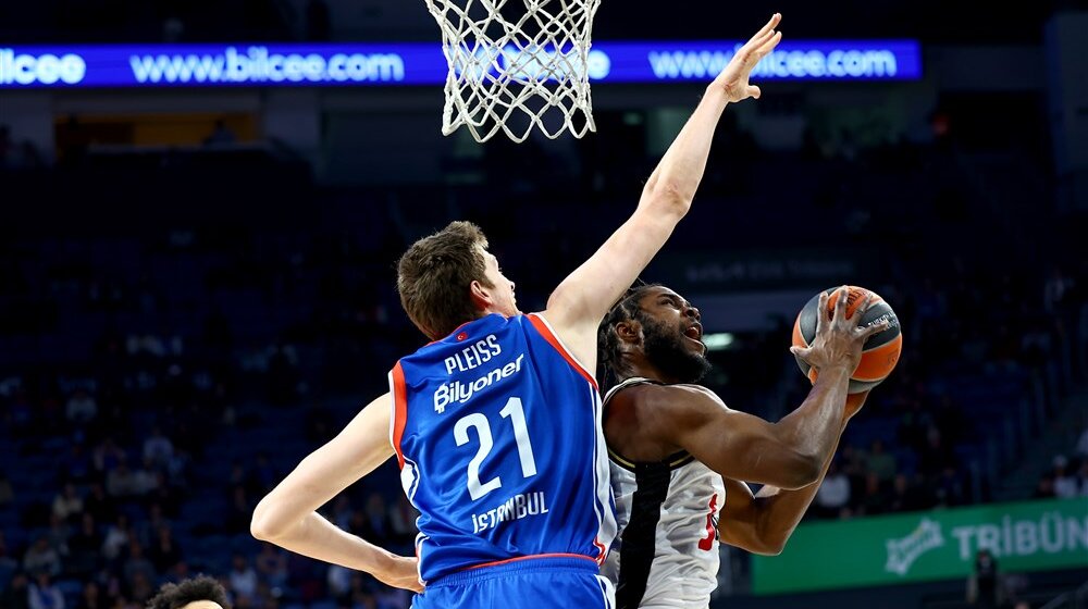 Rutinske pobede Efesa, Makabija i Barselone 1