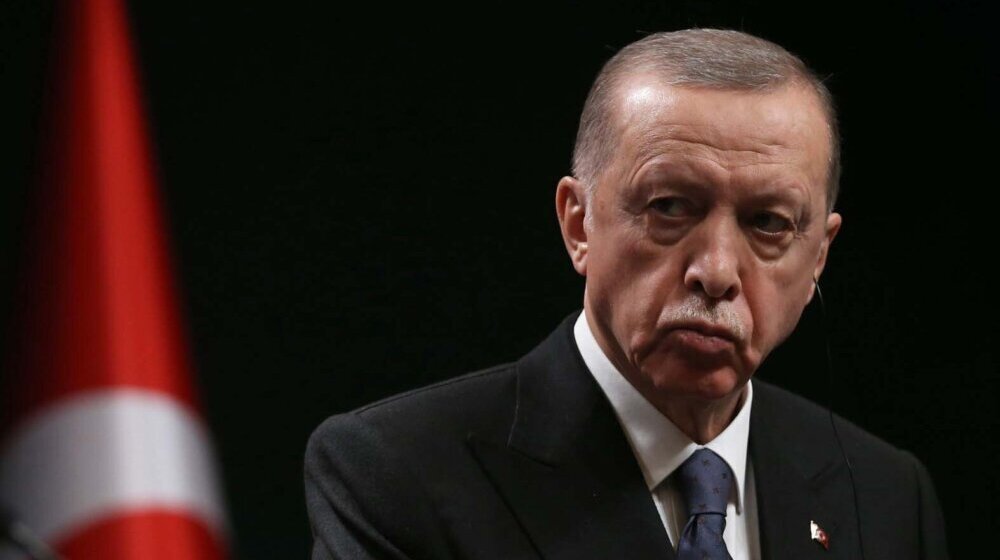 Predsednik Turske otkazao svoje aktivnosti: Erdogan ima "ozbiljan stomačni virus" 1