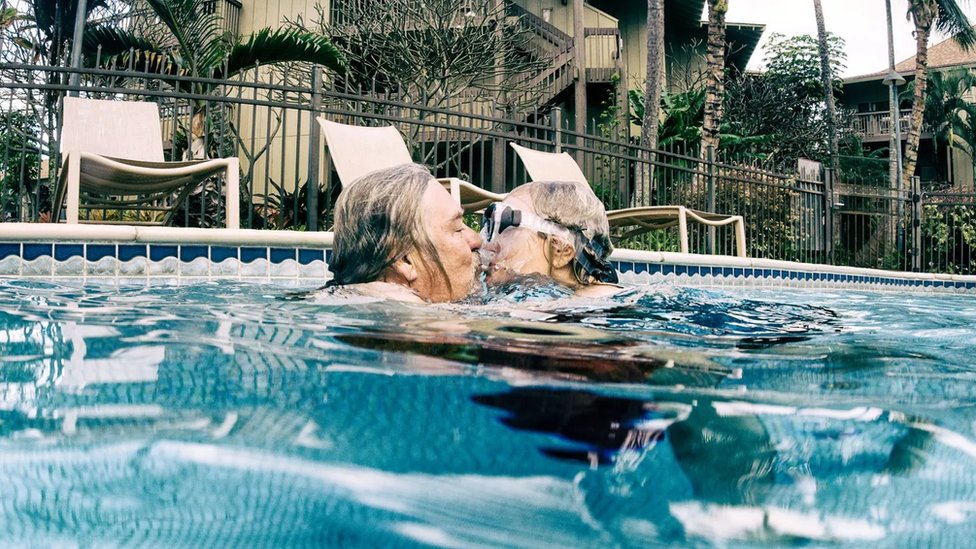 Seks i stariji: Da li se „bumeri" najbolje provode u krevetu 1 poljubac