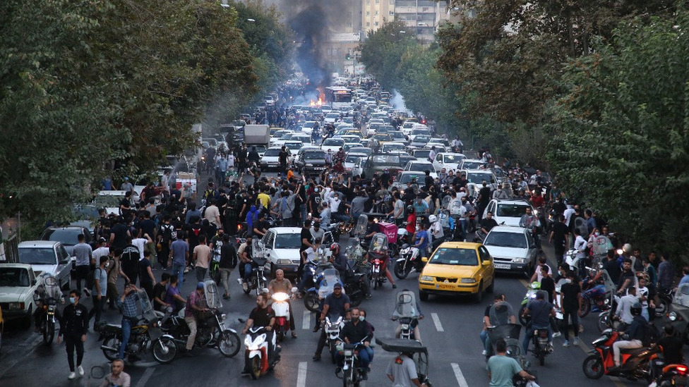 Iran, protesti i životinje: Svi oplakuju uginulo mladunče retke vrste geparda 4 protesti na ulici i blokiranje saobraćaja na putevima