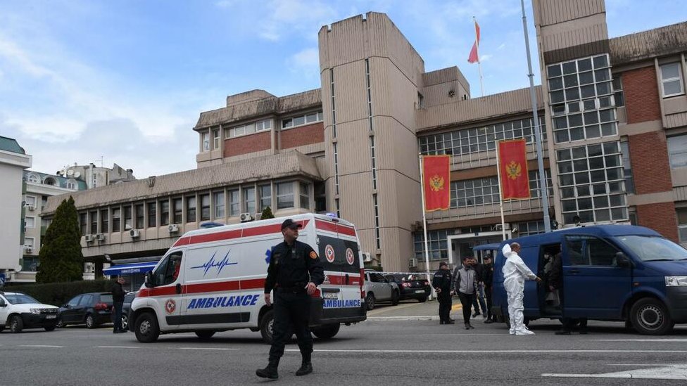 Crna Gora: Eksplozija bombe na ulazu u sud u Podgorici - poginula jedna osoba, ima povređenih 4 Zgrada suda u Podgorici