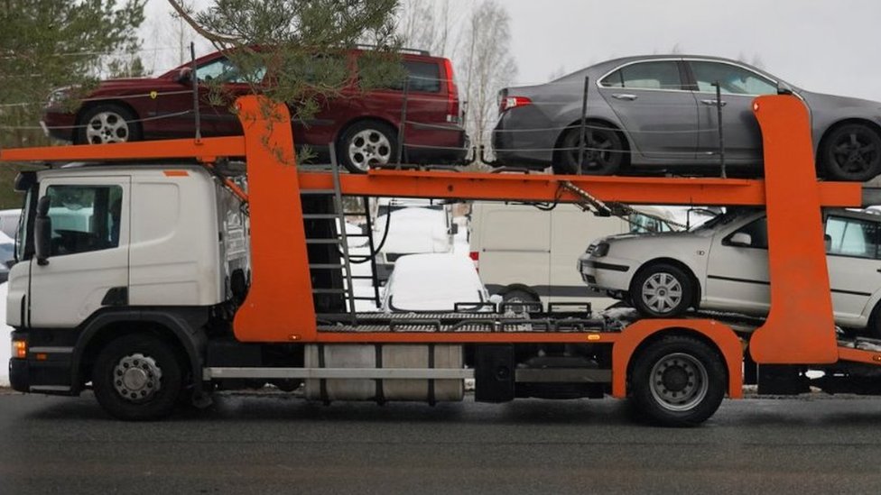 Rusija i Ukrajina: Letonija šalje Kijevu automobile oduzete pijanim vozačima 1 Vehicles confiscated from drunk drivers and being send to Ukraine