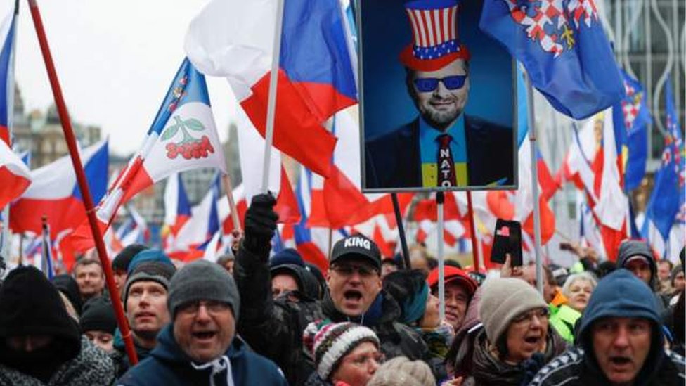 Rusija i Ukrajina: Majke i supruge mobilisanih ruskih vojnika se pribojavaju da im bližnje na frontu koriste kao topovsko meso 5 protesti u Pragu