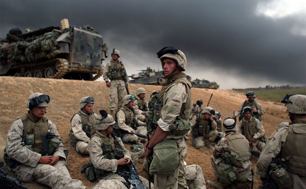 Američki marinci se raspoređuju u blizini Bagdada u aprilu 2003