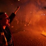 Francuska i protesti: Makron na silu uvodi promene - u penziju dve godine kasnije, demonstracije još žešće 7