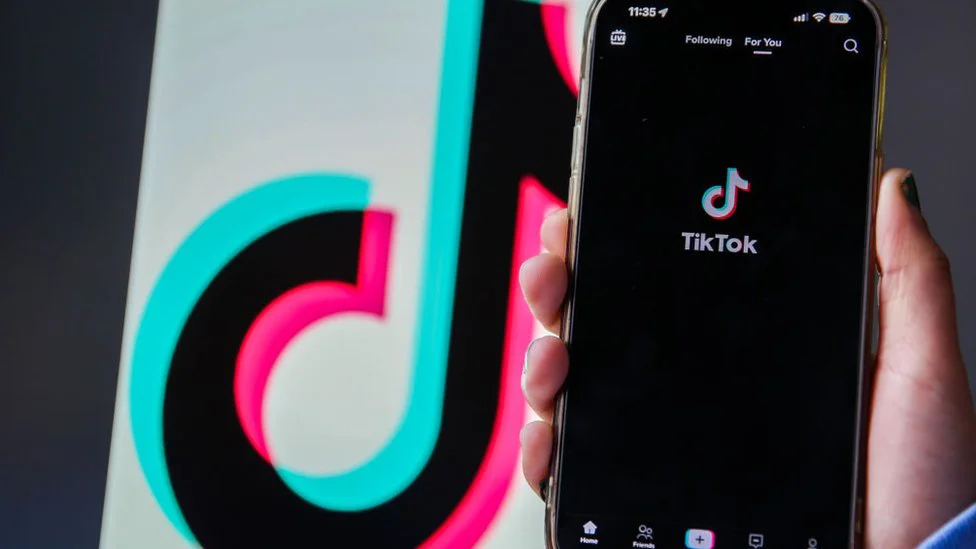 Mediji i TikTok: BBC savetuje zaposlenima da uklone aplikaciju sa službenih telefona 1 TikTok