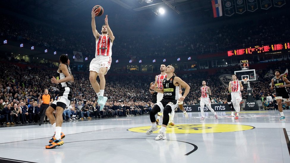 Duel Partizana i Crvene zvezde u Beogradskoj areni