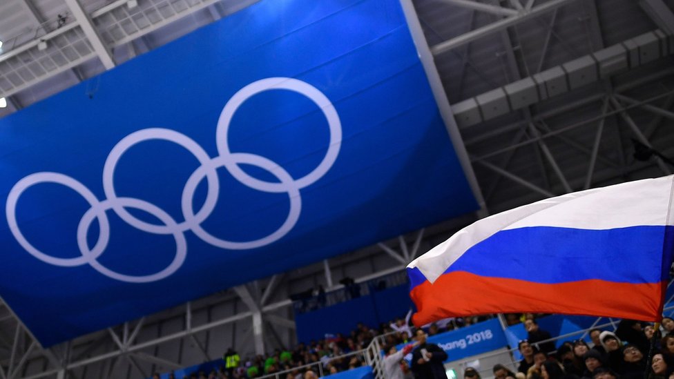 Sport i rat u Ukrajini: MOK preporučio da se ruskim sportistima dozvoli takmičenje pod neutralnim statusom, u Rusiji ogorčeni 1 Russia flag at Olympics Games
