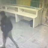 Meksiko i migranti: Snimak smrtnosnog požara koji je buknuo u migrantskom kampu, u kom su ljudi ostali zaključani, izazvao lavinu besa 5