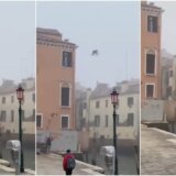 Turista skočio sa krova palate u venecijanski kanal (VIDEO) 22