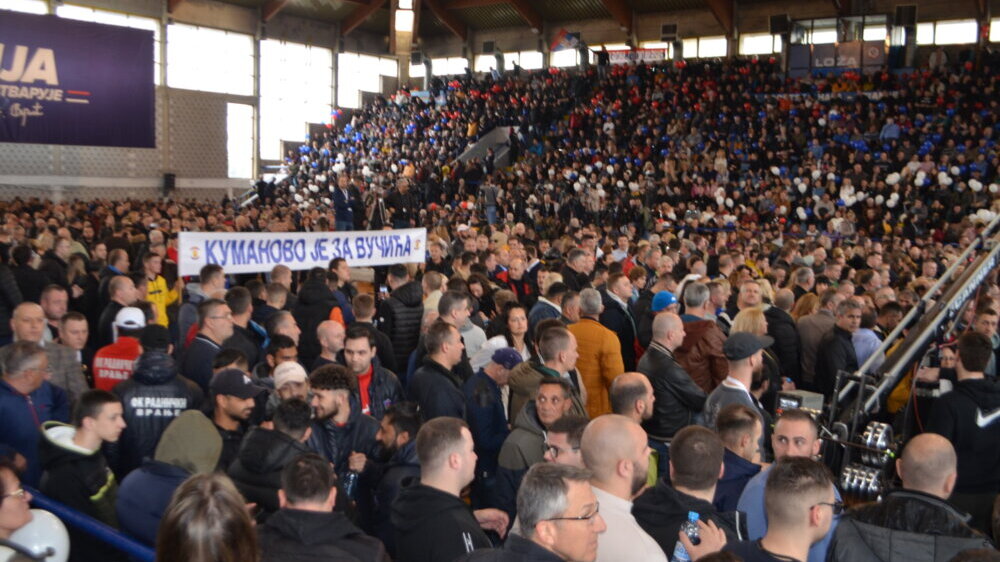 "Zare ulazi u igru – ne se znaje": Kakva je atmosfera vladala u Sportskoj hali u Vranju, iz koje se Vučić obraćao? (FOTO) 2