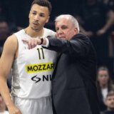 Dante Exum (L) and Head coach Željko Obradović