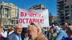 protest kosovo Desnica održala jednočasovni protest ispred zgrade Vlade, najavili pravne korake protiv Vučića 8