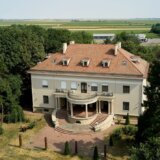 Dvorac Nojhauzen u Srpskoj Crnji preimenovan odlukom Vlade Srbije 10