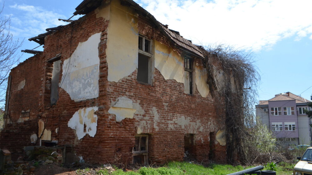 Šta se dešava sa obnovom zgrade doma za ratnu siročad u Vranju, koju je sagradio američki dobrotvor? 4