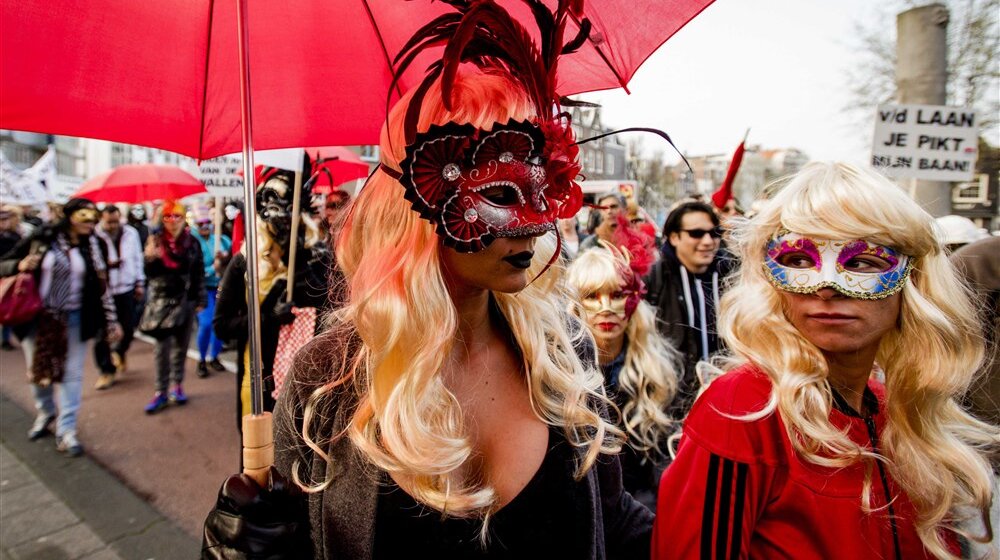 Seksualne radnice protestuju u Amsterdamu u odbranu Crvenog kvarta 15