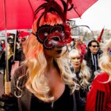Seksualne radnice protestuju u Amsterdamu u odbranu Crvenog kvarta 13