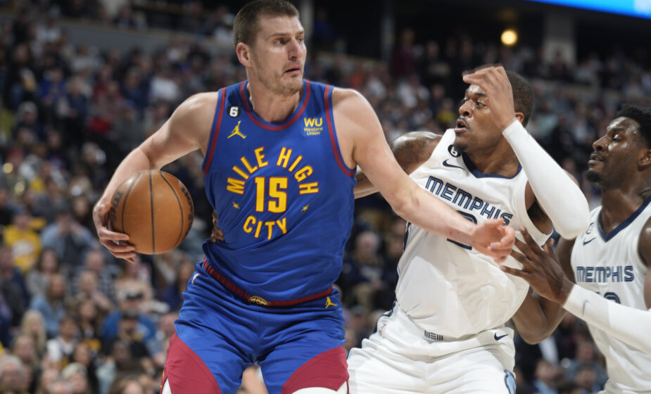 Novi tripl-dabl Jokića u pobedi protiv Memfisa 1