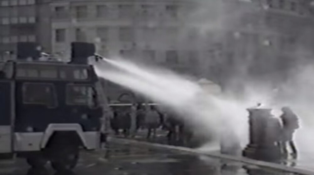 "Bio je dete, ubio ga je tadašnji sistem": Sećanje na mladića poginulog na protestima 9. marta 1