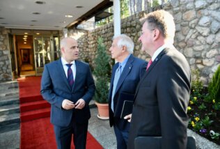 Negociaciones EN VIVO en Ohrid: después de un descanso, continuaron las conversaciones entre Vučić, Kurti y los representantes europeos (FOTO) 7