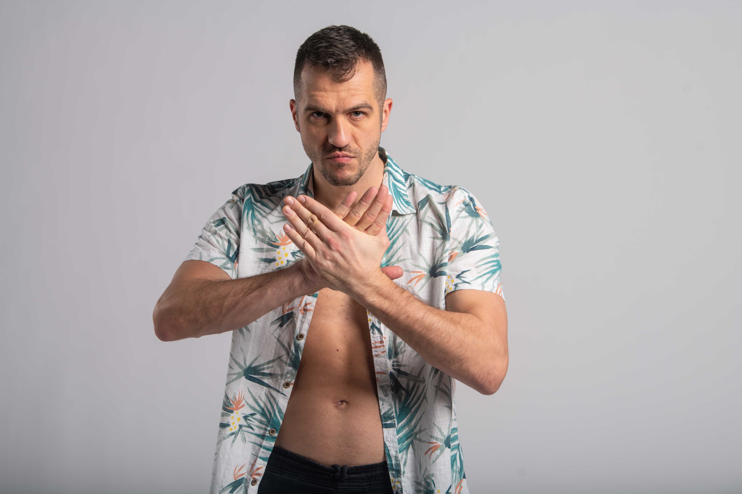 Predstavljamo svih 20 učesnika nove sezone Survivora (FOTO) 8