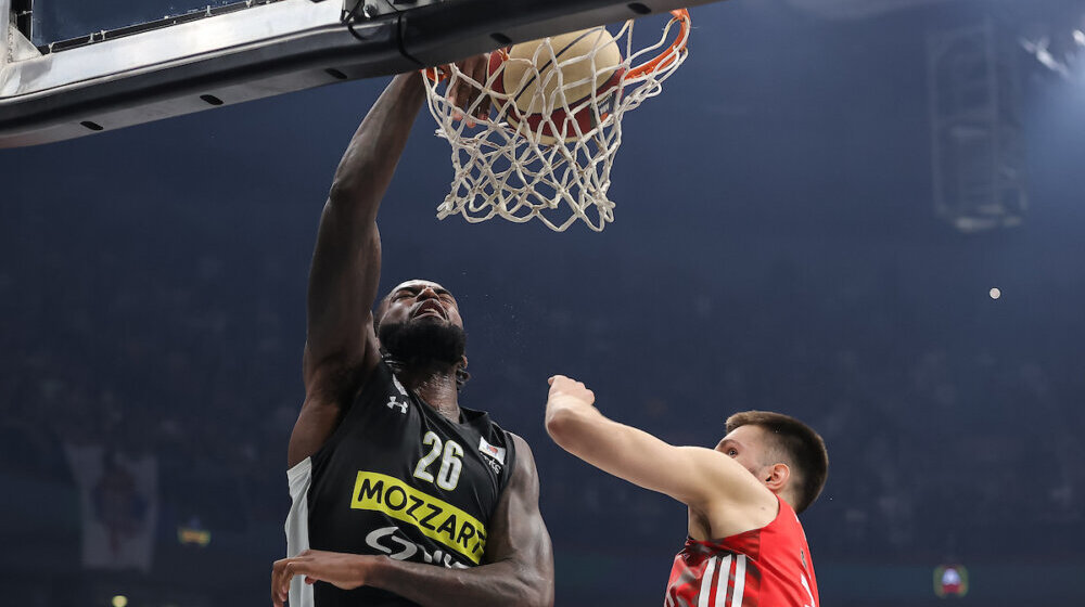 Partizan pobedio Crvenu zvezdu u derbiju 21. kola ABA lige, crno-beli u drugom poluvremenu napravili neverovatan preokret za trijumf 1