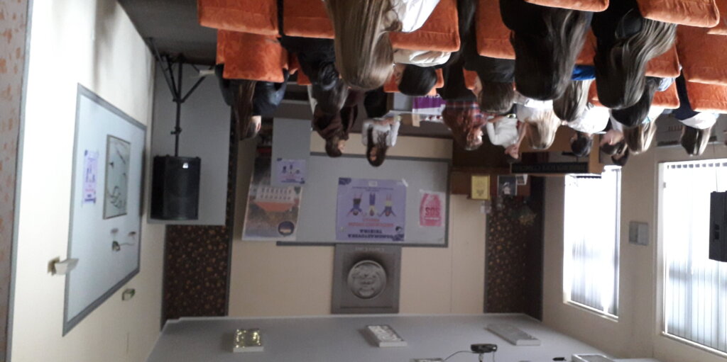 "Nije život da stane u jedan dan": Tribina vranjanskih srednjoškolki o 8.martu 2 "Nije život da stane u jedan dan": Tribina vranjanskih srednjoškolki o 8.martu 2