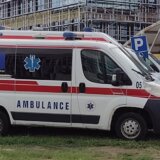 Auto se prevrnuo ispred kuće u Beogradu 4