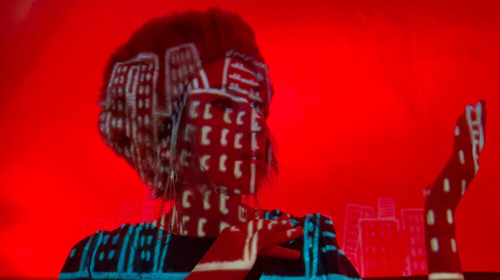 Lira Vega predstavlja mračni disko singl "Hodam" i najavljuje koncert u Kvaki 22 1