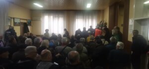 Pobuna penzionera u Šapcu: Prekinuta izborna skupština, morala da interveniše policija 2