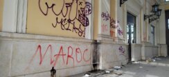 (FOTO) Sprejevima išarani zidovi unutar nekadašnje glavne železničke stanice u Beogradu 6