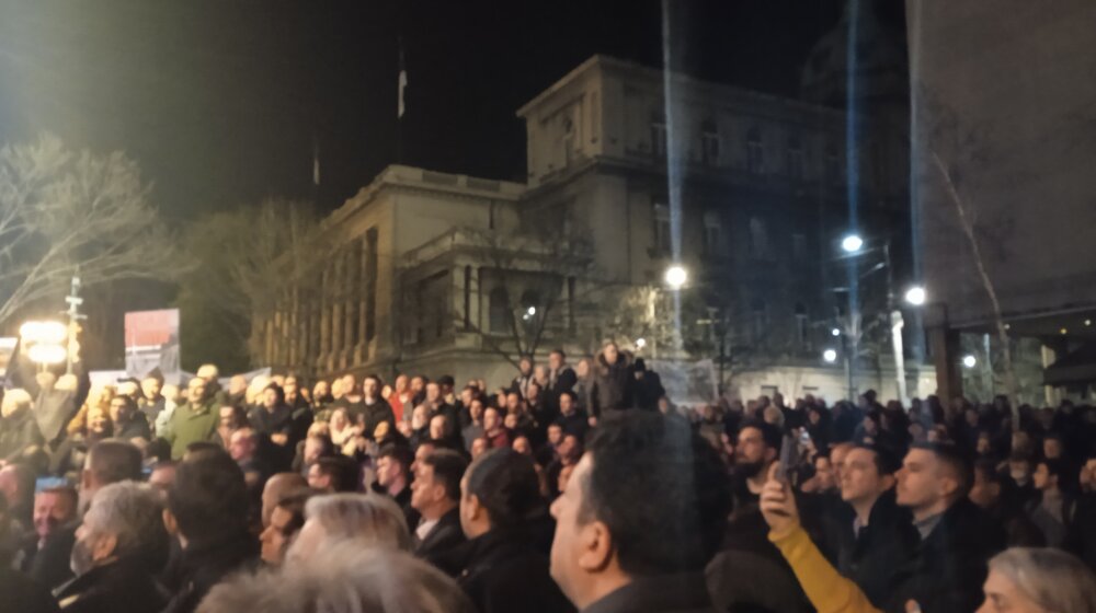Opozicija ozbiljno shvata namere ekstremne desnice: Da li Vučić razbija protest Srbija protiv nasilja? 1